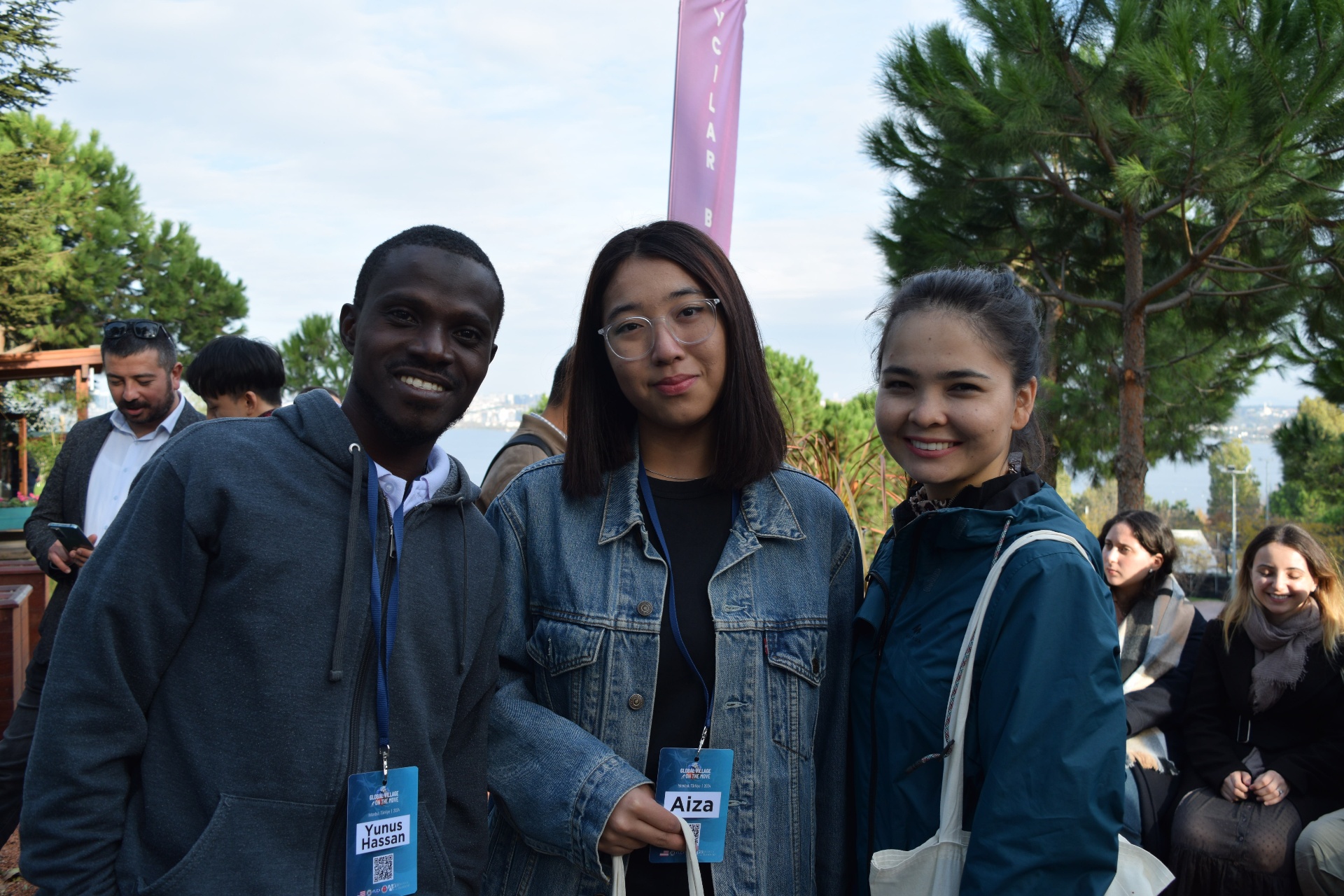 Айза на Global Village в Стамбуле